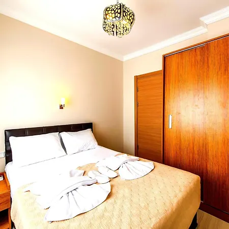 Efe Hotel *